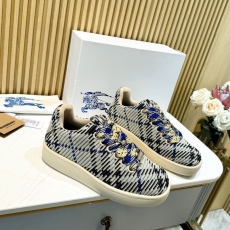 Burberry Low Shoes